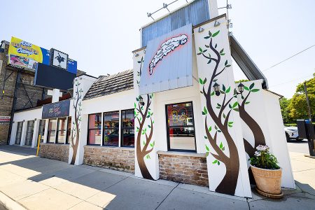 Neon Gardens and The Slice Hut Now Open in Lincoln Park