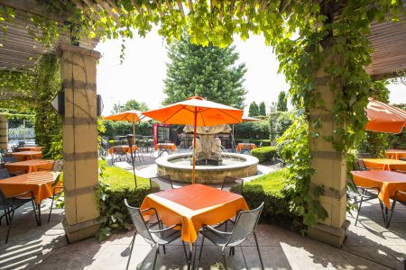 Carlucci Restaurant’s Annual Patio Party