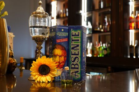 Immersive Van Gogh Chicago Partners with Absente Absinthe for Authentic “Absinthe Ritual”