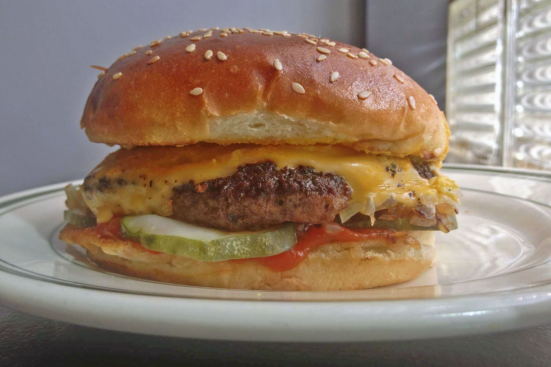 publican-quality-meats-launches-annual-burger-night-series-chicago